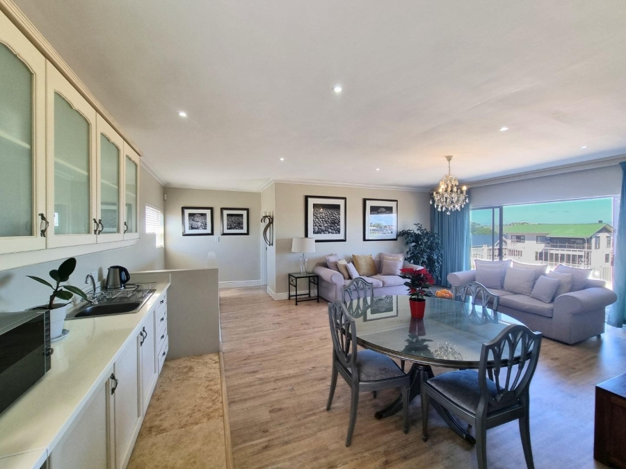 5 Bedroom Property for Sale in Sandbaai Western Cape